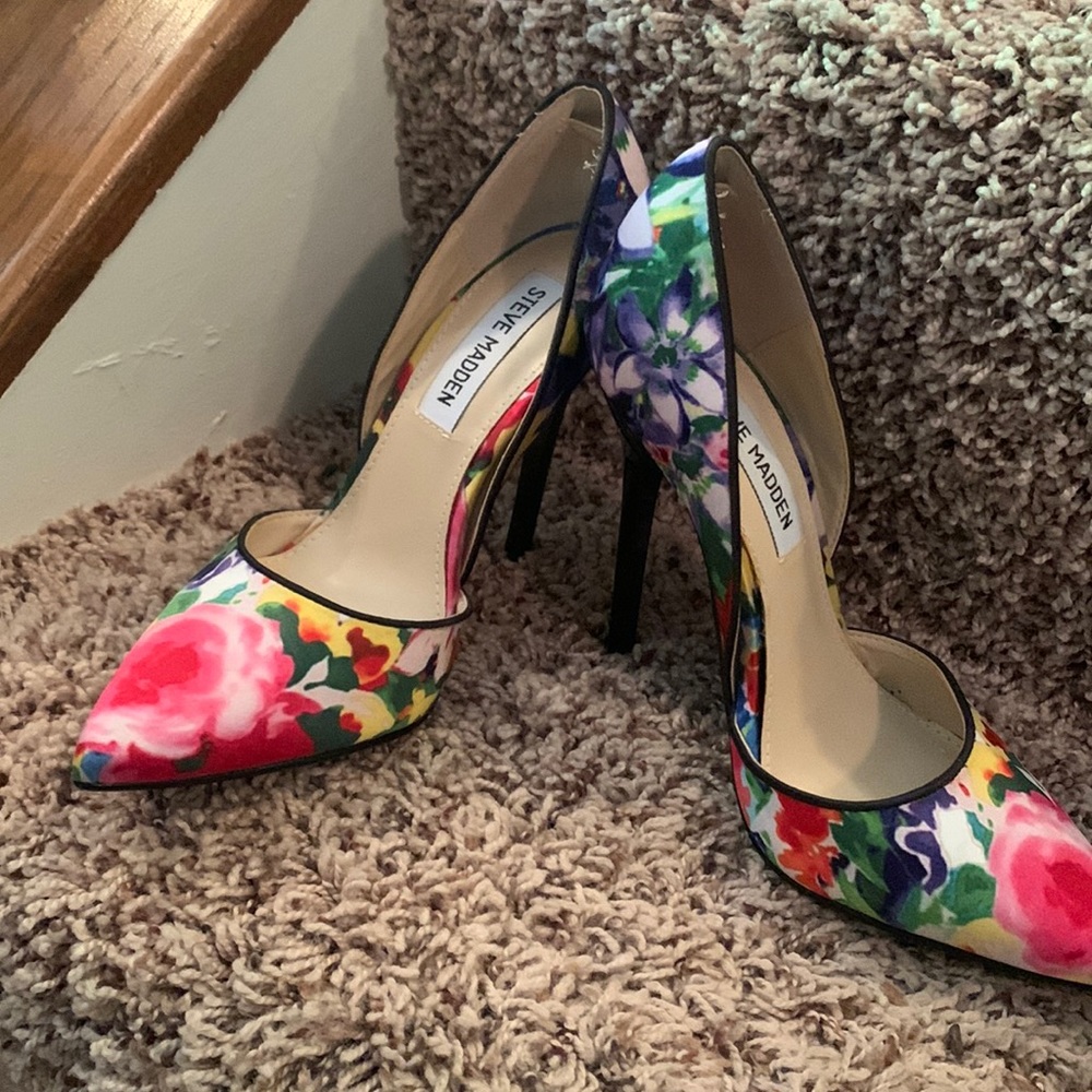 Flowered heels